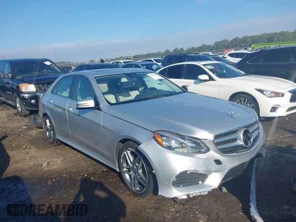 2014 Mercedes-Benz E-Class E 350 Sport with VIN WDDHF5KB5EB071435, listed as a IAAI auction lot 40458844 with 102,629 mi miles. Bid and sale history available at carsss.com. Image 1.
