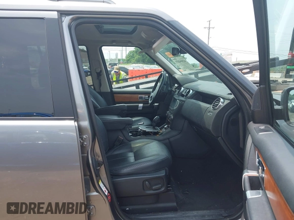 2011 Land Rover LR4 Lux с VIN SALAK2D44BA586974, выставлен на аукционе IAAI как лот 42494039 с пробегом 165 171 миль миль и . История ставок и продаж доступна на DreamBid. Изображение 5.