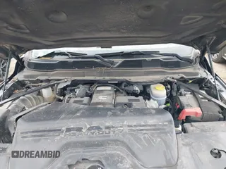 2023 Ram 2500 Tradesman z VIN 3C6UR5CL0PG614831, wystawiony jako IAAI lot #41367939 z przebiegiem 70 439 mil mil oraz . Historia ofert i sprzedaży dostępna na DreamBid. Obrazek 10.