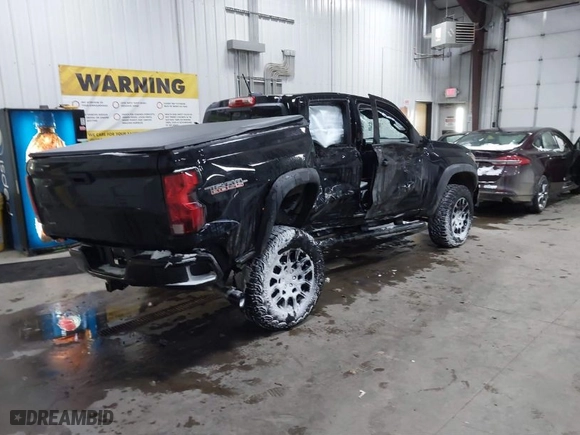 2024 Chevrolet Colorado 4WD Trail Boss with VIN 1GCPTEEK9R1161645, listed as a IAAI auction lot 40984625 with 174 mi miles. Bid and sale history available at carsss.com. Image 4.