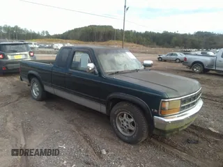 1995 Dodge Dakota with VIN 1B7GL23XXSS332819, listed as a IAAI auction lot 40612186 with 169,496 mi miles and . Bid and sale history available at carsss.com. Image 1.