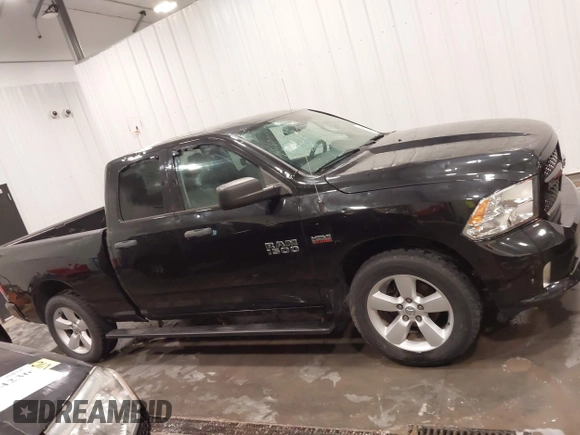 2015 Ram 1500 Tradesman z VIN 1C6RR7FT8FS752704, wystawiony jako IAAI lot #42200914 z przebiegiem 131 275 mil mil oraz . Historia ofert i sprzedaży dostępna na DreamBid. Obrazek 13.