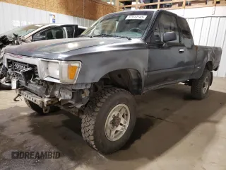 1991 Toyota Pickup с VIN JT4RN13P0M6028973, выставлен на аукционе Copart как лот 57910145 с пробегом 197 629 миль миль и Списание • Salvage title. История ставок и продаж доступна на DreamBid. Изображение 1.