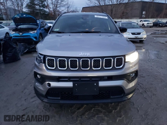2023 Jeep Compass Latitude with VIN 3C4NJDBN5PT551685, listed as a Copart auction lot 85771934 with 16,410 mi miles and Salvage Title. Bid and sale history available at DreamBid. Image 5.