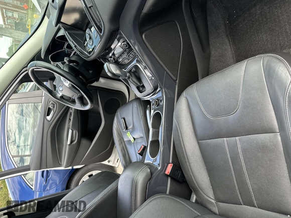 2013 Ford Escape Titanium with VIN 1FMCU9J95DUB21698, listed as a IAAI auction lot 42694998 with 170,593 mi miles and . Bid and sale history available at DreamBid. Image 13.