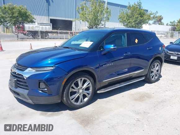 2022 Chevrolet Blazer Premier z VIN 3GNKBFRS9NS163926, wystawiony jako IAAI lot #42520738 z przebiegiem 45 560 mil mil oraz . Historia ofert i sprzedaży dostępna na DreamBid. Obrazek 2.