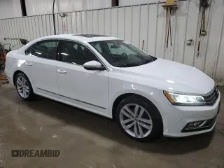 2018 Volkswagen Passat SEL Premium z VIN 1VWCA7A33JC017304, wystawiony jako Copart lot #86557824 z przebiegiem 74 001 mil mil oraz Szkoda całkowita • Salvage title. Historia ofert i sprzedaży dostępna na DreamBid. Obrazek 4.