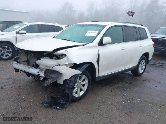 2012 Toyota Highlander with VIN 5TDBK3EH2CS117745, listed as a IAAI auction lot 41912110 with 216,449 mi miles. Bid and sale history available at carsss.com. Image 18.