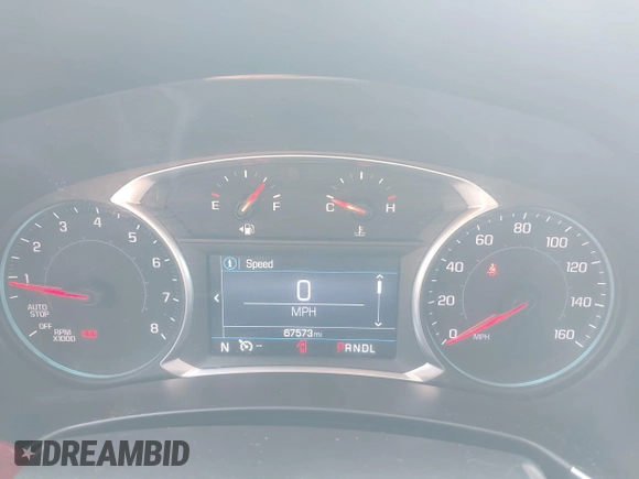 2019 Chevrolet Equinox LT z VIN 3GNAXKEV9KS504114, wystawiony jako IAAI lot #42353280 z przebiegiem 67 573 mil mil oraz . Historia ofert i sprzedaży dostępna na DreamBid. Obrazek 7.