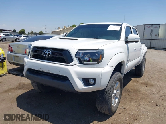 2014 Toyota Tacoma PreRunner z VIN 3TMJU4GN1EM159700, wystawiony jako IAAI lot #42460264 z przebiegiem 93 891 mil mil oraz . Historia ofert i sprzedaży dostępna na DreamBid. Obrazek 18.