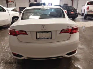 2018 Acura ILX with VIN 19UDE2F31JA007939, listed as a IAAI auction lot 41283196 with 52,252 mi miles and . Bid and sale history available at DreamBid. Image 16.