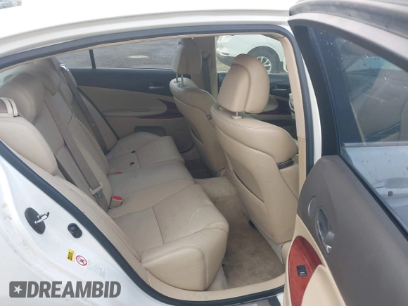 2008 Lexus GS 350 with VIN JTHBE96S380038307, listed as a IAAI auction lot 40749716 with 132,890 mi miles. Bid and sale history available at carsss.com. Image 8.
