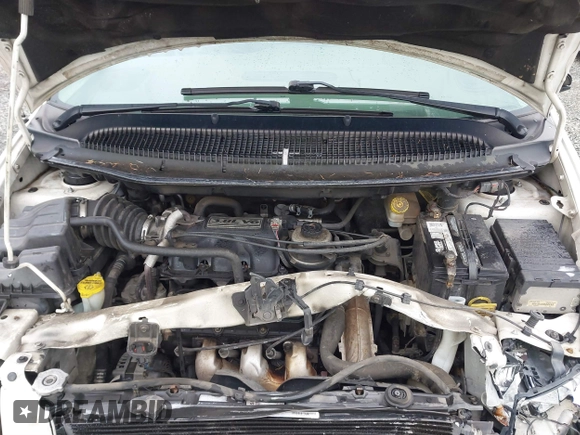 2005 Chrysler Town & Country Touring with VIN 2C4GP54L25R395372, listed as a IAAI auction lot 41805284 with 143,431 mi miles. Bid and sale history available at carsss.com. Image 10.