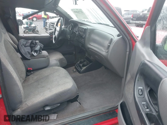 2000 Ford Ranger XLT with VIN 1FTZR15X2YPC01684, listed as a IAAI auction lot 41766048 with 184,221 mi miles. Bid and sale history available at carsss.com. Image 5.