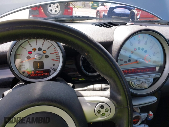2007 MINI Hardtop S with VIN WMWMF73587TT84728, listed as a IAAI auction lot 41996879 with 145,094 mi miles and . Bid and sale history available at DreamBid. Image 7.