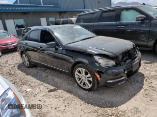 2013 Mercedes-Benz C 300 Sport z VIN WDDGF8AB2DA874626, wystawiony jako Copart lot #58544845 z przebiegiem Nie podano mil oraz Szkoda całkowita • Salvage title. Historia ofert i sprzedaży dostępna na DreamBid. Obrazek 13.