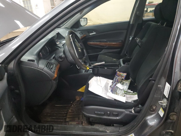 2011 Honda Accord EX z VIN 1HGCP2F76BA068620, wystawiony jako Copart lot #59482315 z przebiegiem 241 576 mil mil oraz Czysty tytuł • Clean title. Historia ofert i sprzedaży dostępna na DreamBid. Obrazek 7.