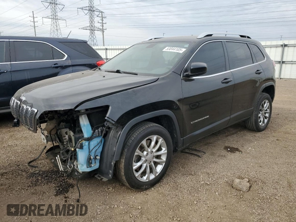 2019 Jeep Cherokee Latitude z VIN 1C4PJLCB9KD269779, wystawiony jako Copart lot #53044105 z przebiegiem 133 845 mil mil oraz Szkoda całkowita • Salvage title. Historia ofert i sprzedaży dostępna na DreamBid. Obrazek 1.