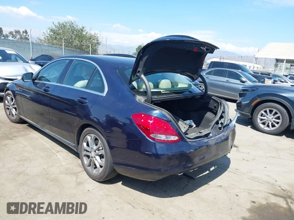 2016 Mercedes-Benz C 300 with VIN 55SWF4JB7GU146373, listed as a IAAI auction lot 40029926 with 191,650 mi miles and . Bid and sale history available at carsss.com. Image 3.