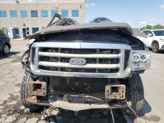 2002 Ford F-350 XL with VIN 1FTSW31F02EA71894, listed as a Copart auction lot 61207415 with 236,159 mi miles and Non repairable. Bid and sale history available at DreamBid. Image 5.