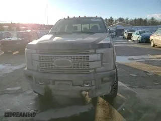 2019 Ford Super Duty F-350 SRW XL with VIN 1FT8W3BT4KEC01917, listed as a Copart auction lot 42524465 with 191,533 mi miles and Salvage Title. Bid and sale history available at carsss.com. Image 10.