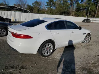 2017 Jaguar XF 35t Premium with VIN SAJBD4BV2HCY34165, listed as a Copart auction lot 42746035 with 128,364 mi miles and Clean title. Bid and sale history available at DreamBid. Image 3.