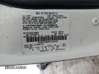 2005 Ford Crown Victoria LX z VIN 2FAFP74W95X166593, wystawiony jako Copart lot #80544294 z przebiegiem 178 591 mil mil oraz Czysty tytuł • Clean title. Historia ofert i sprzedaży dostępna na DreamBid. Obrazek 12.