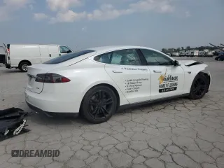 2013 Tesla Model S Performance с VIN 5YJSA1DP3DFP14019, выставлен на аукционе Copart как лот 59503525 с пробегом Не указан миль и Списание • Salvage title. История ставок и продаж доступна на DreamBid. Изображение 3.