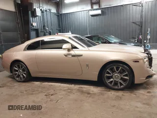2019 Rolls-Royce Wraith z VIN SCA665C53KUX87266, wystawiony jako IAAI lot #41918222 z przebiegiem 42 388 mil mil oraz . Historia ofert i sprzedaży dostępna na DreamBid. Obrazek 13.