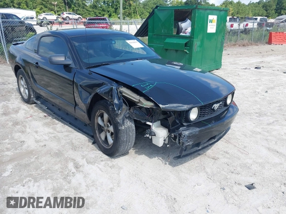 2009 Ford Mustang with VIN 1ZVHT80NX95137108, listed as a IAAI auction lot 42530615 with 134,881 mi miles and . Bid and sale history available at DreamBid. Image 1.