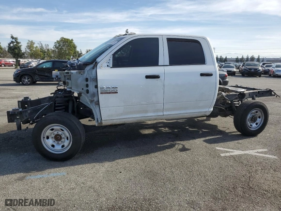 2018 Ram 2500 Tradesman with VIN 3C6UR5CJ4JG314425, listed as a Copart auction lot 45992625 with 0 mi miles and Salvage Title. Bid and sale history available at carsss.com. Image 1.