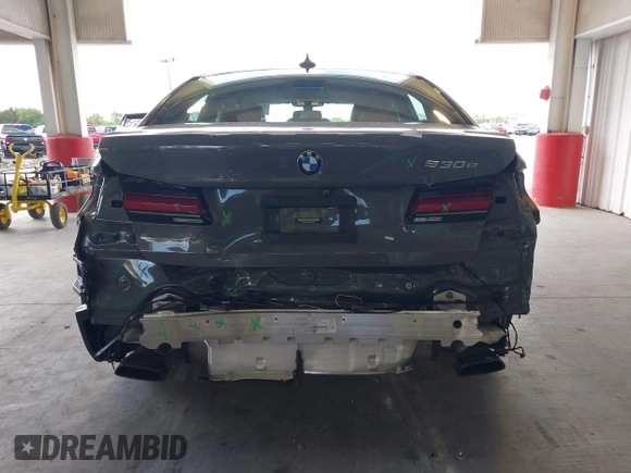 2021 BMW 5 Series 530e with VIN WBA13AG04MCF36168, listed as a IAAI auction lot 42256325 with 71,211 mi miles and . Bid and sale history available at DreamBid. Image 17.