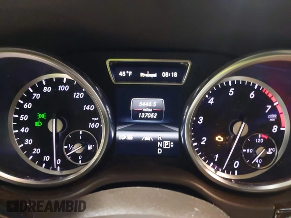 2013 Mercedes-Benz GL-Class GL 450 with VIN 4JGDF7CE1DA215608, listed as a IAAI auction lot 41924332 with 137,052 mi miles. Bid and sale history available at carsss.com. Image 7.