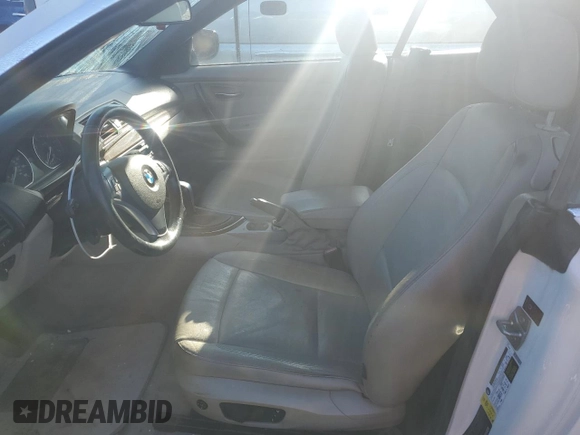 2011 BMW 1 Series 128i with VIN WBAUN1C53BVH82638, listed as a Copart auction lot 85823794 with 137,142 mi miles and Salvage title. Bid and sale history available at DreamBid. Image 7.
