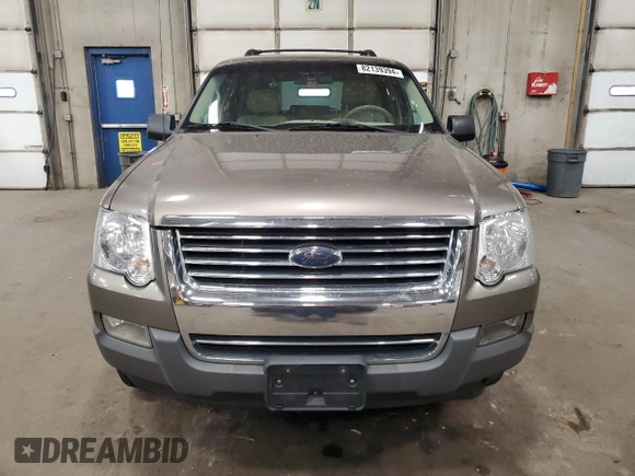 2006 Ford Explorer XLT with VIN 1FMEU73826UA02432, listed as a Copart auction lot 82139394 with 200,276 mi miles and Clean Title. Bid and sale history available at carsss.com. Image 5.