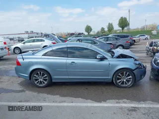 2012 Volvo C70 T5 с VIN YV1672MC3CJ127937, выставлен на аукционе IAAI как лот 42005405 с пробегом 122 653 миль миль и . История ставок и продаж доступна на DreamBid. Изображение 13.