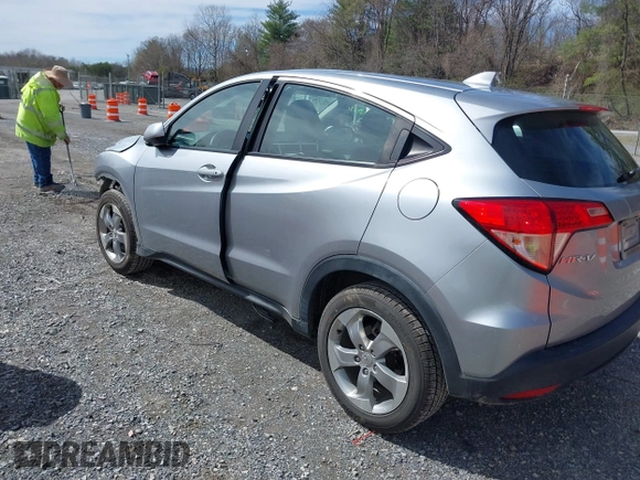 2017 Honda HR-V LX with VIN 3CZRU6H33HM729657, listed as a IAAI auction lot 41844221 with 181,047 mi miles. Bid and sale history available at carsss.com. Image 3.