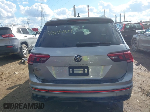2024 Volkswagen Tiguan SE R-Line Black с VIN 3VVCB7AX2RM209005, выставлен на аукционе IAAI как лот 41694881 с пробегом 1 421 миль миль и . История ставок и продаж доступна на DreamBid. Изображение 16.