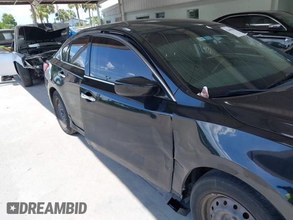 2017 Nissan Altima SV z VIN 1N4AL3AP4HC197439, wystawiony jako IAAI lot #42464354 z przebiegiem 163 406 mil mil oraz . Historia ofert i sprzedaży dostępna na DreamBid. Obrazek 21.