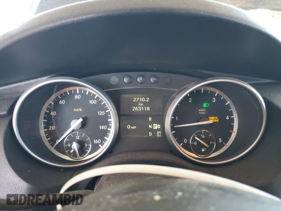 2011 Mercedes-Benz R 350 with VIN 4JGCB2FE4BA134590, listed as a Copart auction lot 61675805 with 263,118 mi miles and Salvage title. Bid and sale history available at DreamBid. Image 9.