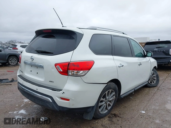2016 Nissan Pathfinder Platinum with VIN 5N1AR2MM9GC650761, listed as a IAAI auction lot 41553653 with 79,695 mi miles and . Bid and sale history available at DreamBid. Image 4.