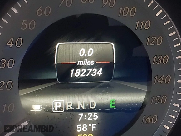 2013 Mercedes-Benz C 350 with VIN WDDGJ5HBXDF958795, listed as a IAAI auction lot 41916177 with 182,734 mi miles and . Bid and sale history available at carsss.com. Image 15.