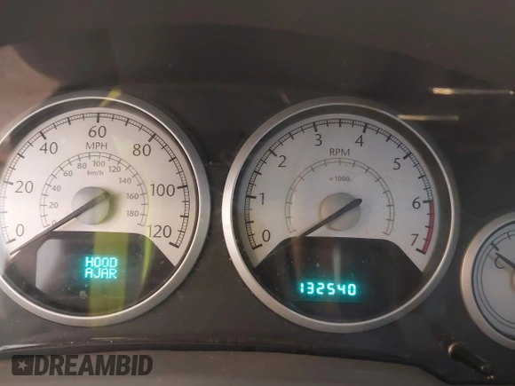 2008 Chrysler Town & Country Touring z VIN 2A8HR54P58R840654, wystawiony jako IAAI lot #42480988 z przebiegiem 132 540 mil mil oraz . Historia ofert i sprzedaży dostępna na DreamBid. Obrazek 7.