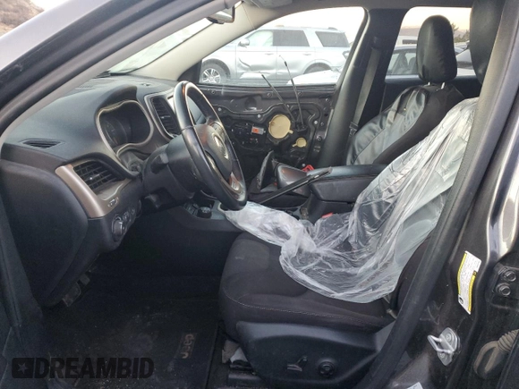 2017 Jeep Cherokee Latitude with VIN 1C4PJMCS2HW637562, listed as a Copart auction lot 88720035 with 88,406 mi miles and Salvage Title. Bid and sale history available at DreamBid. Image 7.
