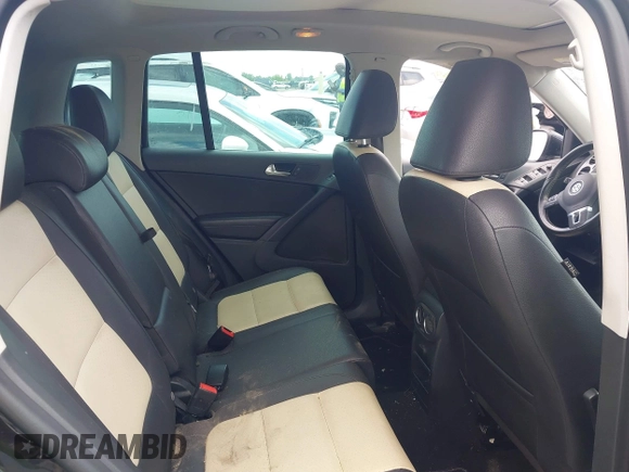 2016 Volkswagen Tiguan R-Line with VIN WVGAV7AX4GW602817, listed as a IAAI auction lot 42460344 with 124,612 mi miles and . Bid and sale history available at DreamBid. Image 8.