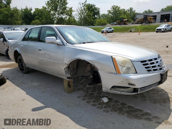 2010 Cadillac DTS w/1SC with VIN 1G6KD5EY0AU137459, listed as a Copart auction lot 62512914 with 197,058 mi miles and Salvage Title. Bid and sale history available at carsss.com. Image 4.