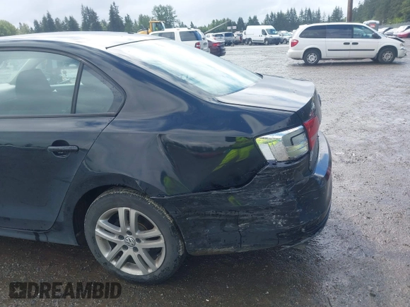 2015 Volkswagen Jetta S with VIN 3VW2K7AJ4FM354917, listed as a IAAI auction lot 42299798 with 186,048 mi miles and . Bid and sale history available at DreamBid. Image 6.