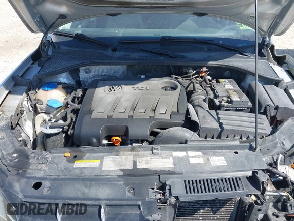 2013 Volkswagen Passat SE with VIN 1VWBN7A39DC078905, listed as a IAAI auction lot 42064537 with 185,853 mi miles and . Bid and sale history available at DreamBid. Image 10.
