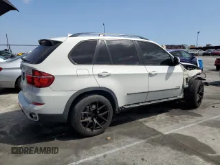 2011 BMW X5 35i with VIN 5UXZV4C55BL406427, listed as a Copart auction lot 50256895 with 155,662 mi miles and Salvage Title. Bid and sale history available at carsss.com. Image 3.