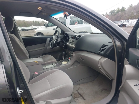 2008 Toyota Highlander with VIN JTEES41A082084864, listed as a IAAI auction lot 42049327 with 266,024 mi miles. Bid and sale history available at carsss.com. Image 5.